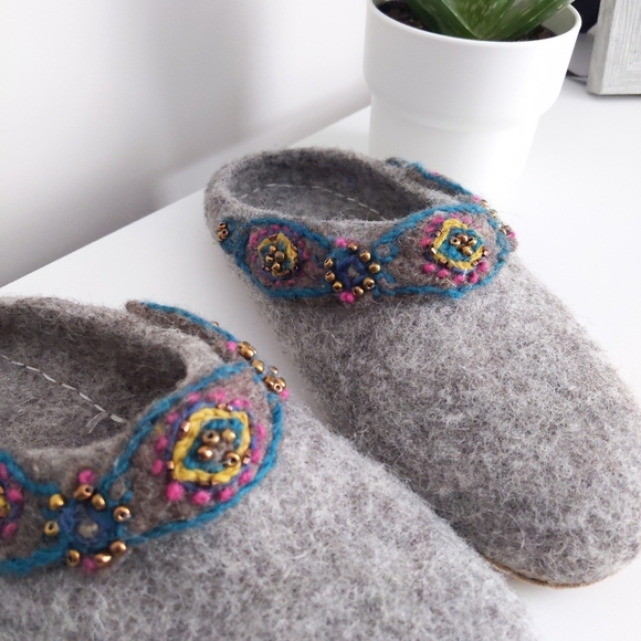 🆕🌿SUNDANCE BOHO WOOL SLIPPERS🌿 - Picture 2 of 8